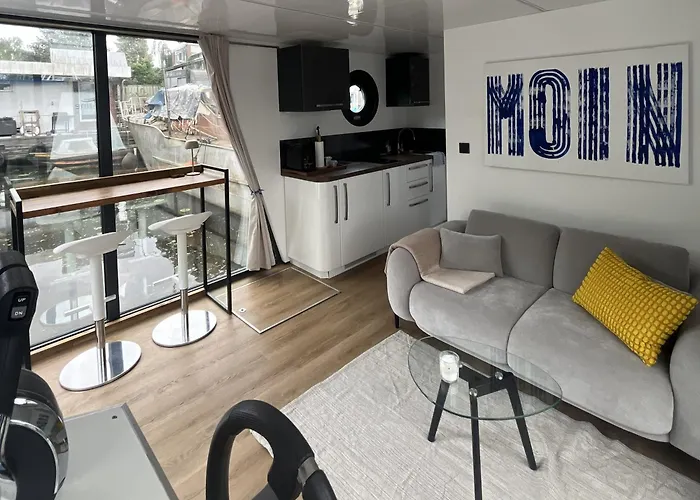 Econ Marine - Hausboote Boote Eventlocation In Dom wakacyjny